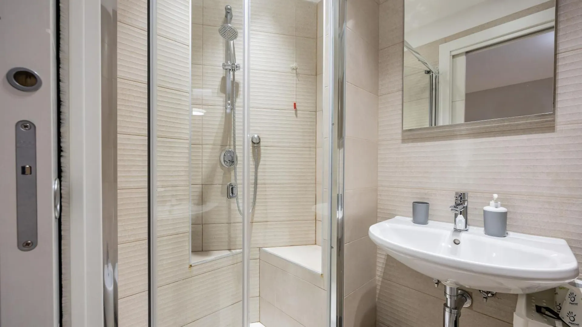 Ostiense Flat&Rooms By Rentbeat Roma